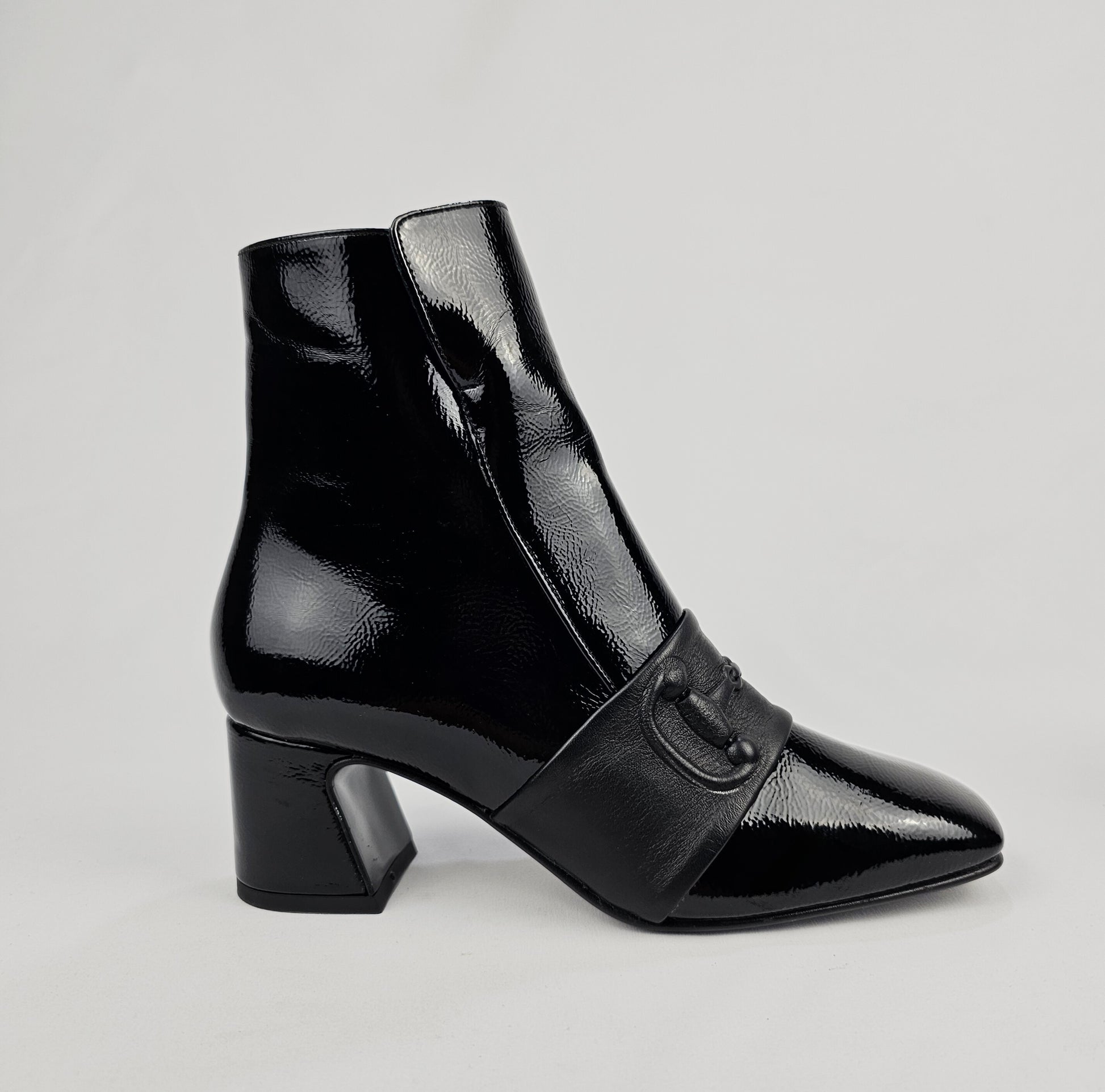 Stivaletti Donna in Vera Pelle Vernice Nero